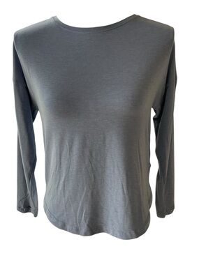 Athleta Girl Long Sleeved T-Shirt.  Size M/8-10